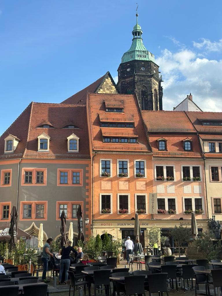 Goldigeferienwohnung "Am Markt" In เพียร์นา ภายนอก รูปภาพ